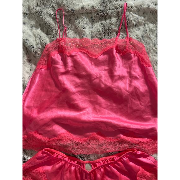 Vintage Victoria’s Secret two-piece lace sleep set size medium‎ ￼ - Picture 2 of 6